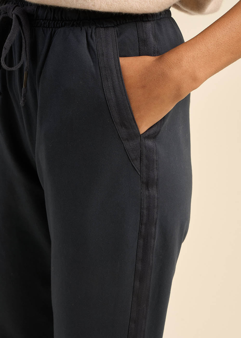Jogging détails en satin