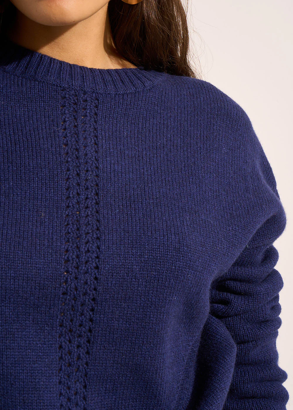 Pull col rond à détails