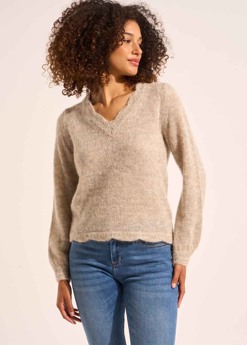 Pull col V détails crochet – Image 5