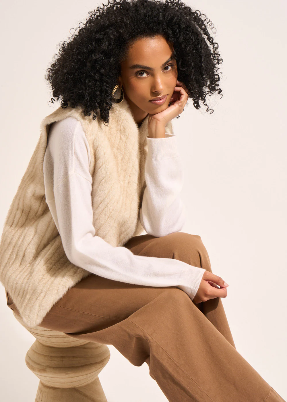 Gilet sans manches en fausse fourrure effet vison – Image 5