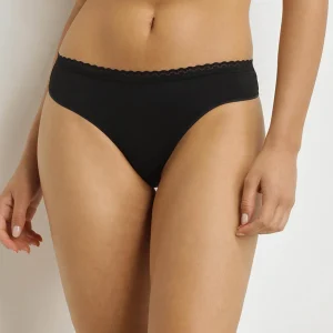 String femme avec dentelle Noire Daily Micro