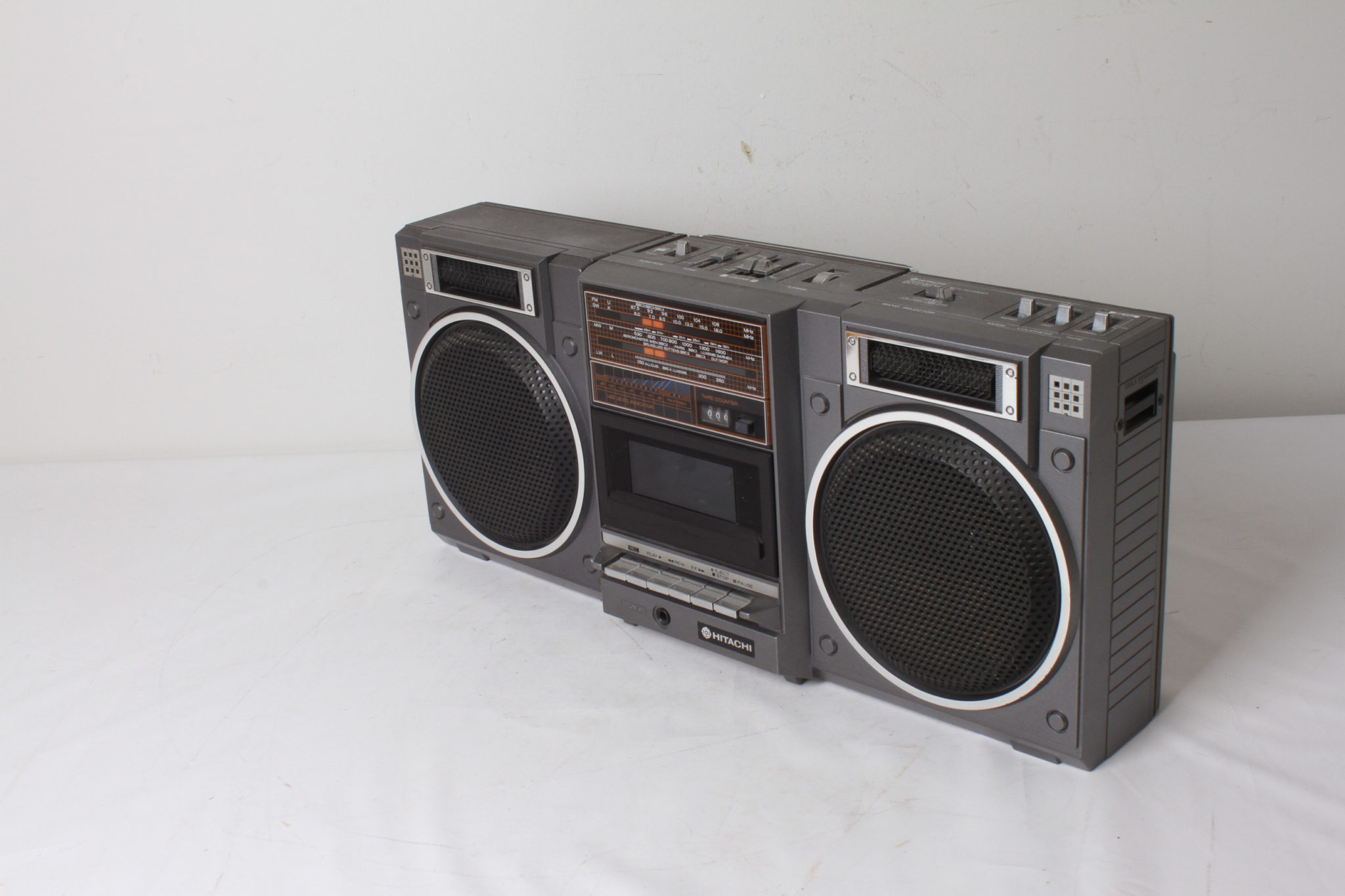 Radio cassette Hitachi TRK 2200 E
