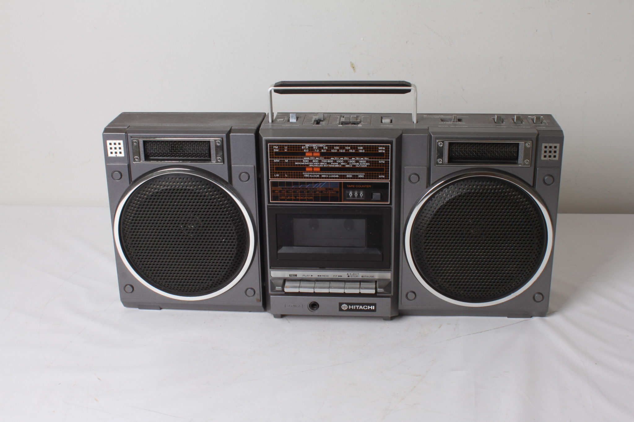 Radio cassette Hitachi TRK 2200 E