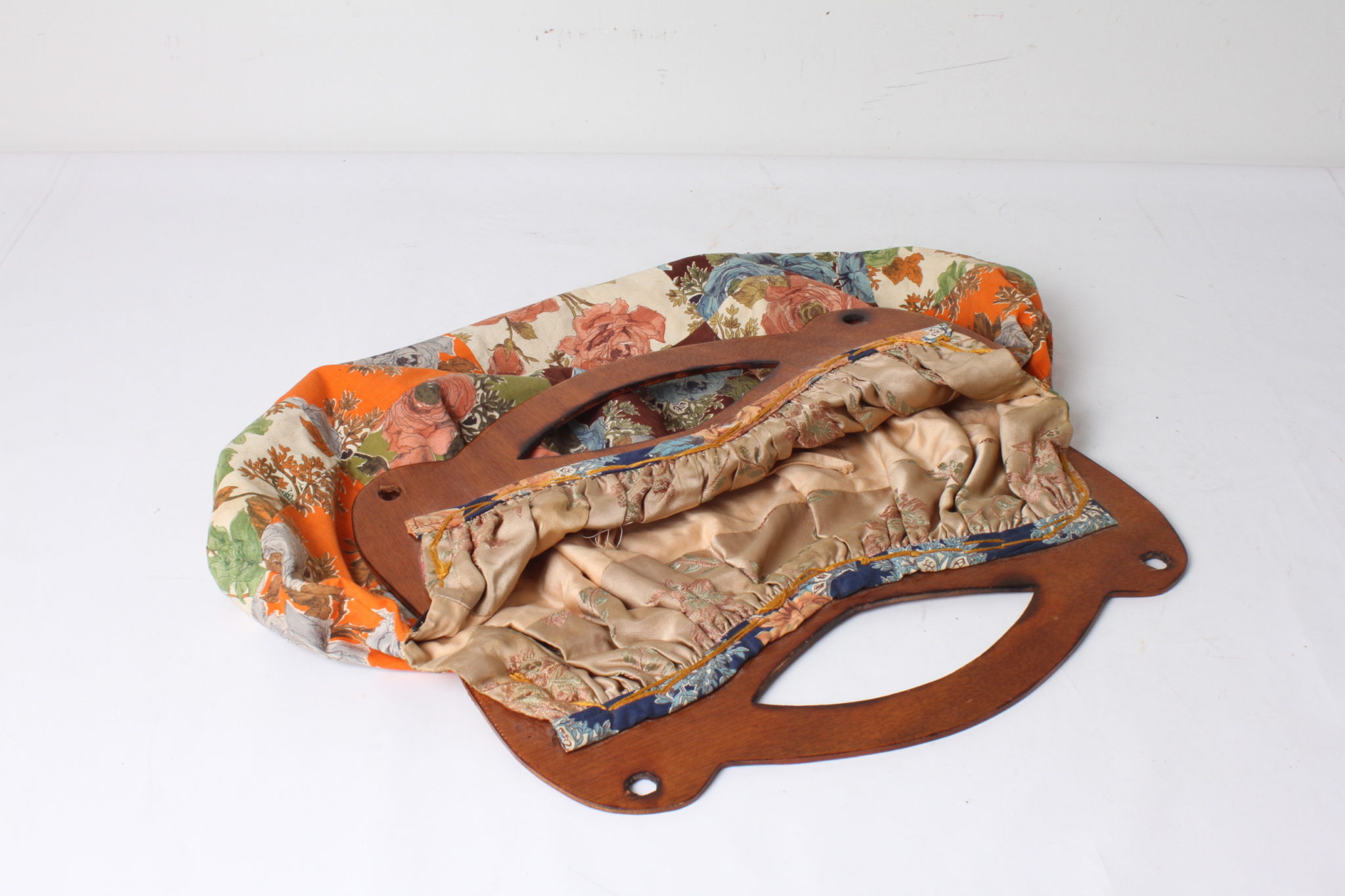 Sac à main vintage en Patchwork de tissu fleuri avec poignées en bois