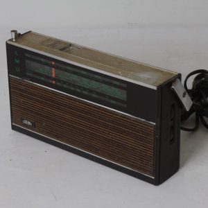 Ancienne radio LOEWE