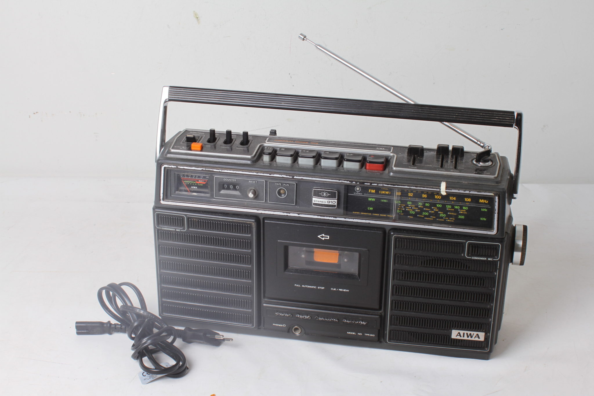 Aiwa TPR-910 Radio Cassette