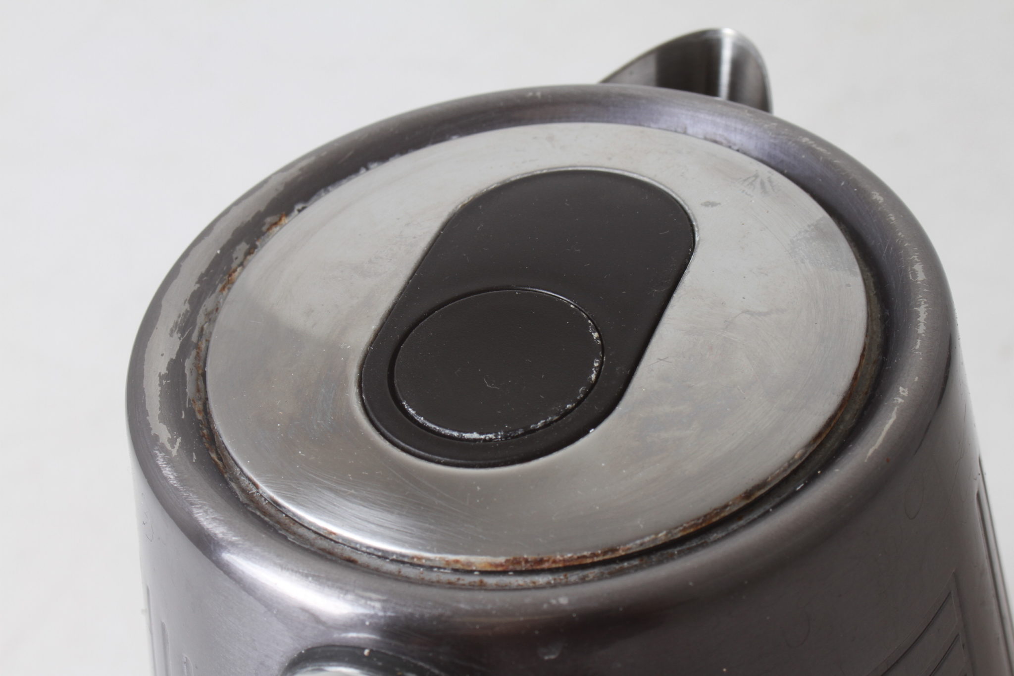 Bouilloire grande capacité – Russel Hobbs