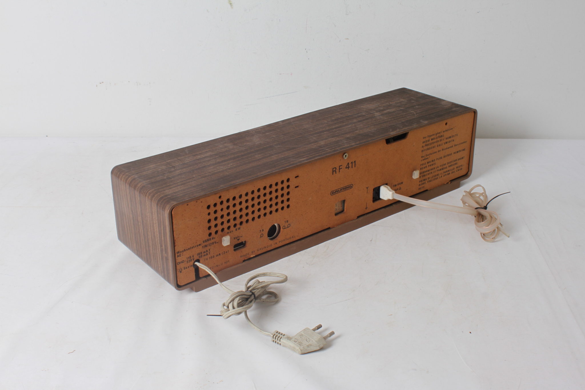 Ancienne radio Grundig RF 411