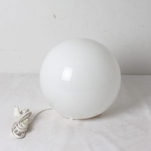 Lampe de table en verre blanc – Ikéa – Fado