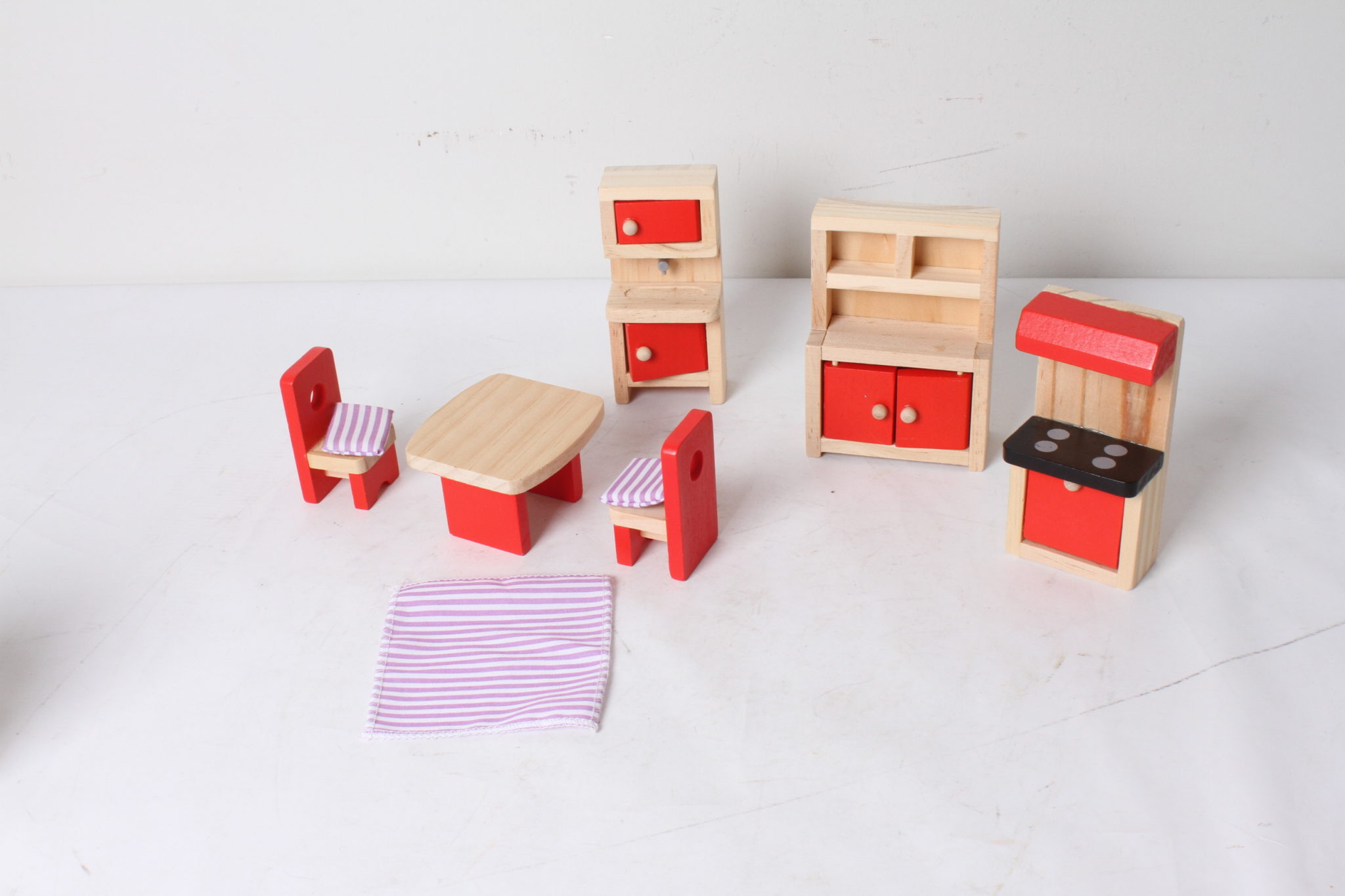 Lot de Meubles & poupées en bois – Playtive Junior – 3 à 8 ans – Image 4