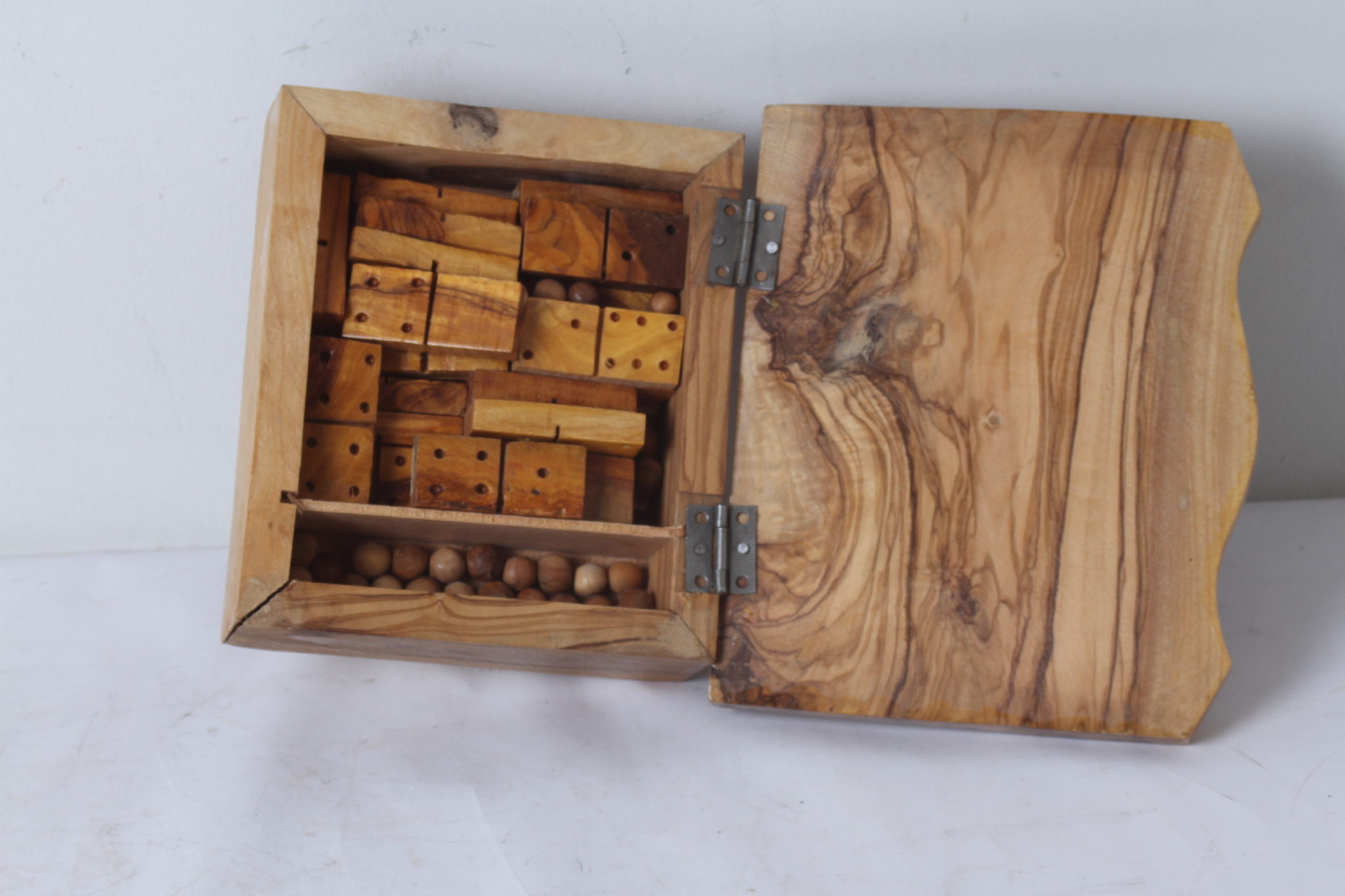 Jeu de Voyage en Bois – Solitaire & Dominos – Artisanat