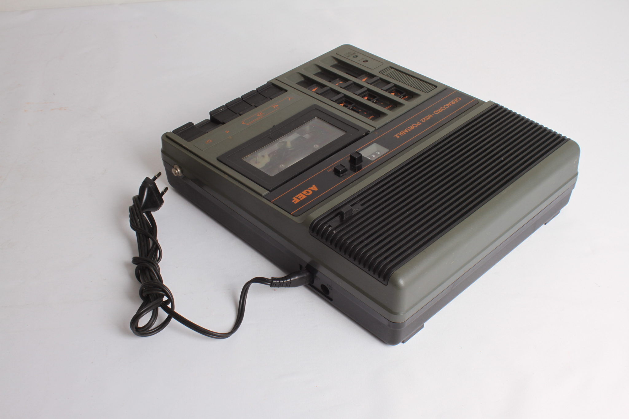 Magnétophone AGEF portable 6022