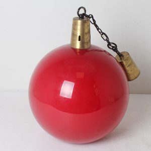 Suspension boule vintage en opaline rouge