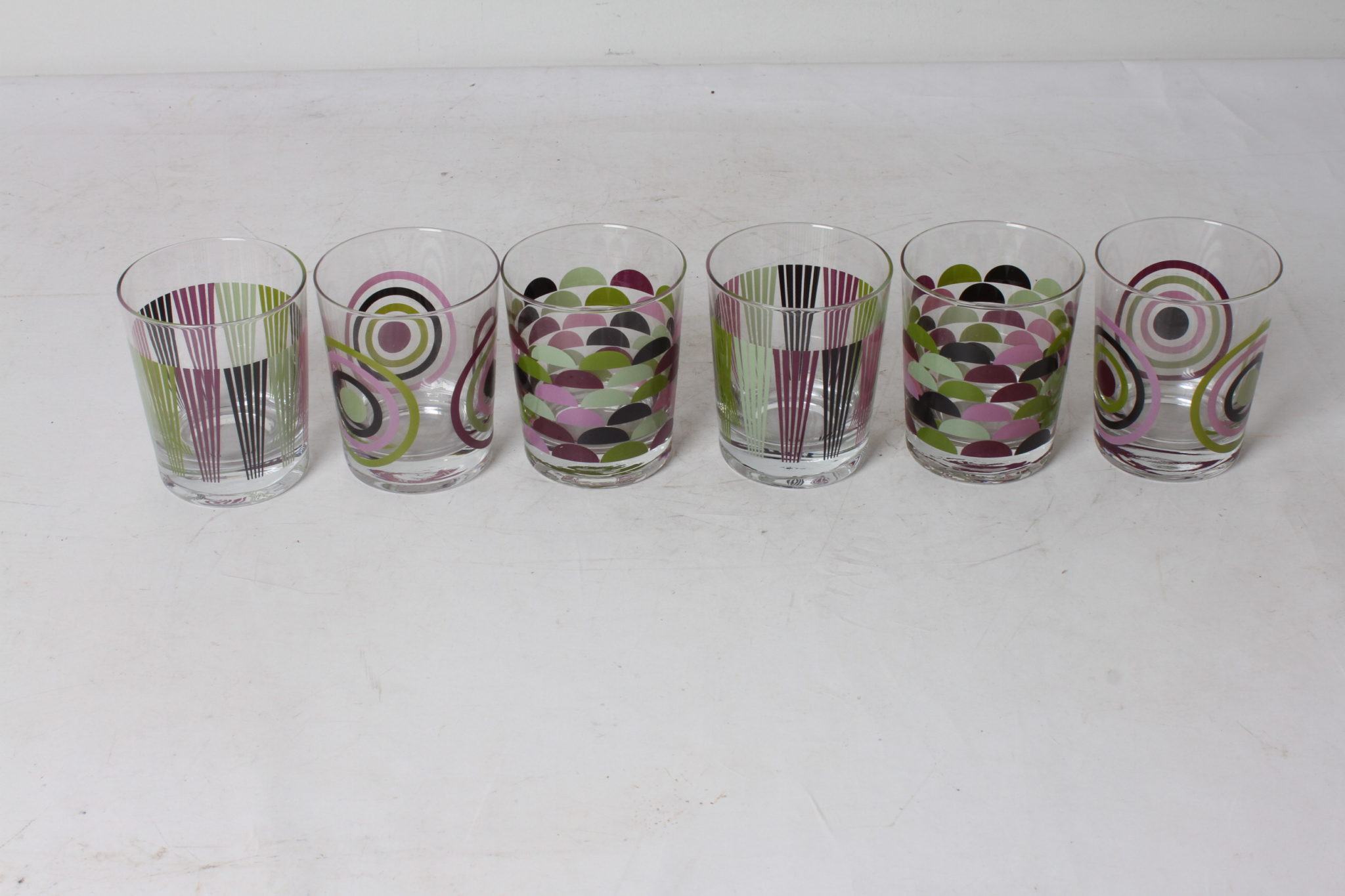 Verres Ikea motifs symétriques