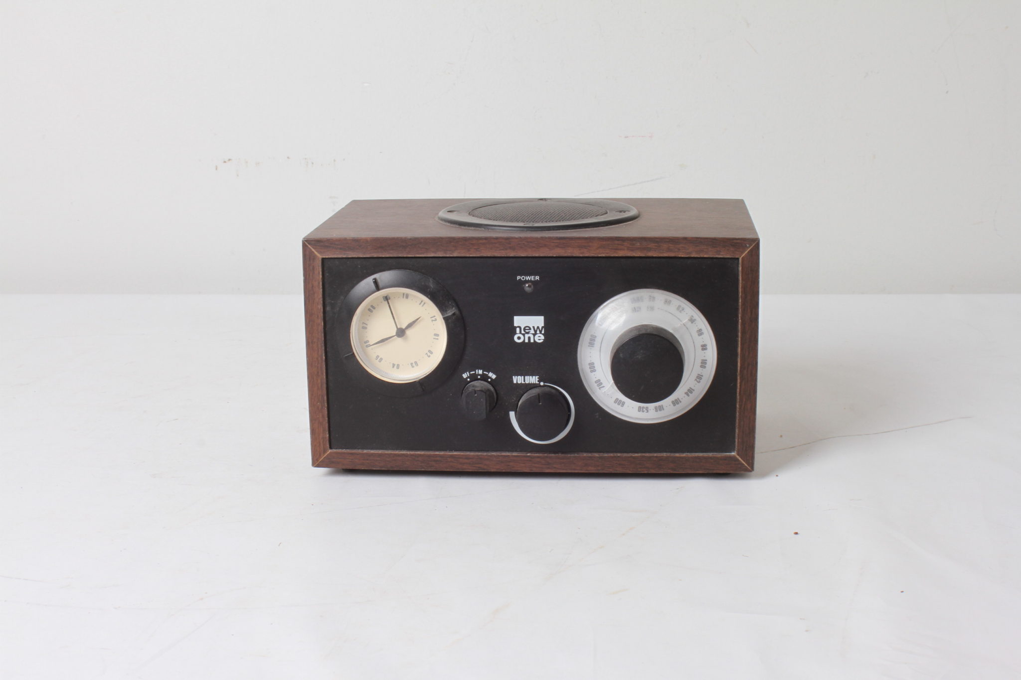 Poste radio New One