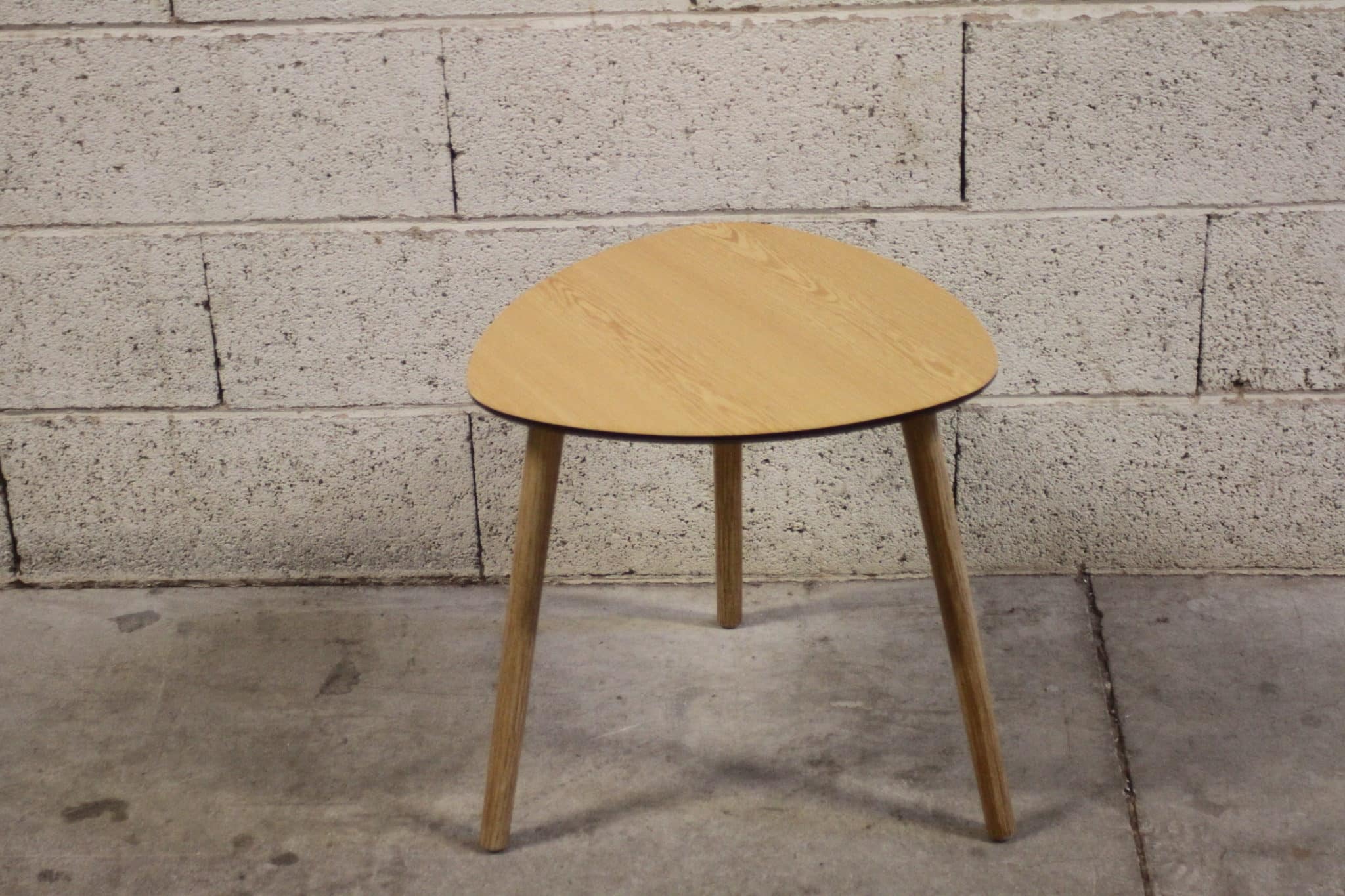Table d&rsquo;appoint tripode
